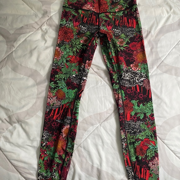Lululemon leggings - Picture 1 of 2